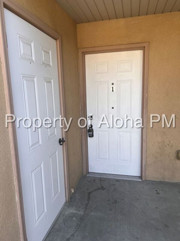 1033 W Pine Ave in Meridian, ID - Building Photo - Building Photo