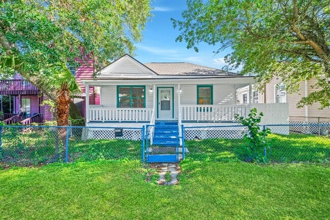 2823 Bernardo De Galvez Ave in Galveston, TX - Building Photo - Building Photo