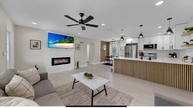 636 41st Ave NE in St. Petersburg, FL - Foto de edificio - Building Photo