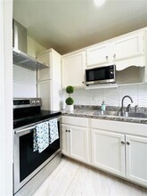 10018 Chesterfield Dr in Houston, TX - Foto de edificio - Building Photo