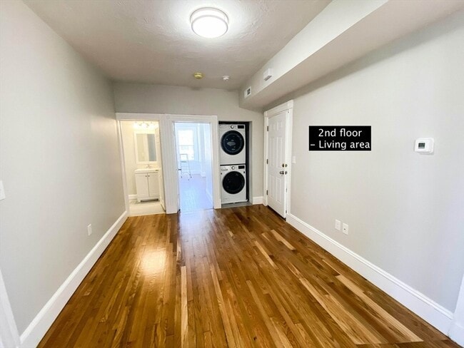 7 Reedsdale St, Unit 2 in Boston, MA - Foto de edificio - Building Photo