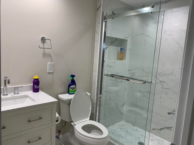 15 Russell Rd, Unit 2, Unit 2