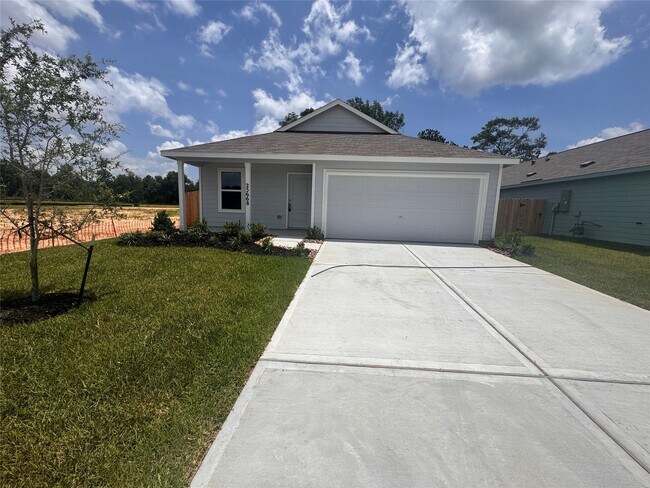 25668 Rose Creek Dr in Cleveland, TX - Building Photo - Building Photo
