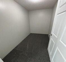 1337 S 10th St in Lincoln, NE - Building Photo - Building Photo