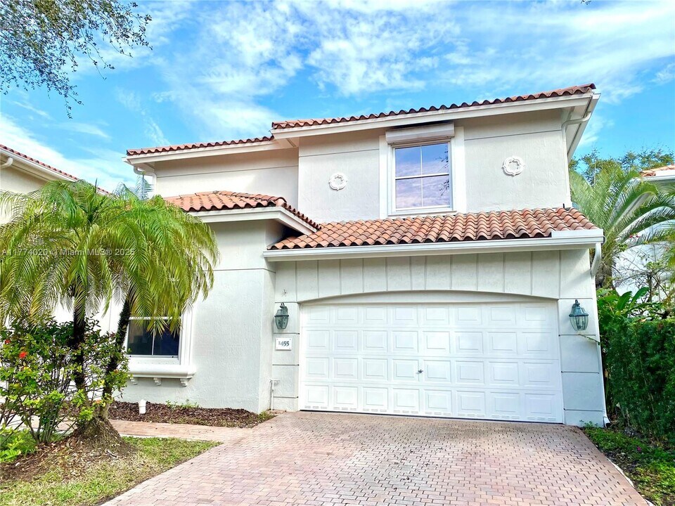 1455 Breakwater Terrace in Hollywood, FL - Building Photo