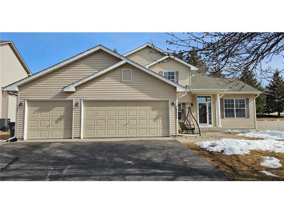 14833 Hillside Trail in Savage, MN - Building Photo