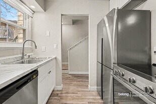 1044 Coronado Pkwy S in Denver, CO - Building Photo