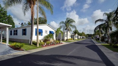 Park Royale in Pinellas Park, FL - Building Photo - Building Photo