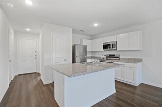 406 Munson St in Denison, TX - Building Photo - Building Photo