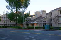 Napa Creek Manor in Napa, CA - Foto de edificio - Building Photo