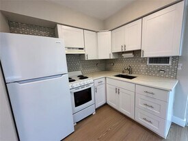 2040 NE 56th Ct in Fort Lauderdale, FL - Building Photo