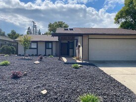 3733 Huntsman Dr in Sacramento, CA - Building Photo