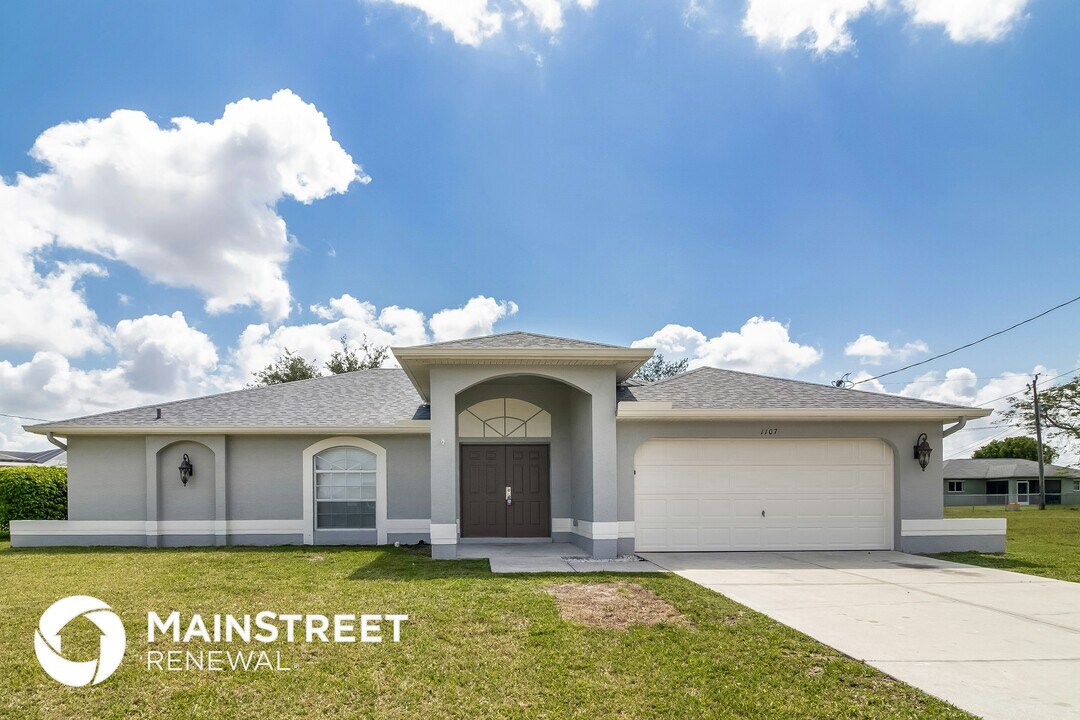1107 SE 5th Ave in Cape Coral, FL - Building Photo