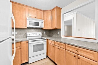 79 Fountain Ln in Weymouth, MA - Building Photo - Building Photo