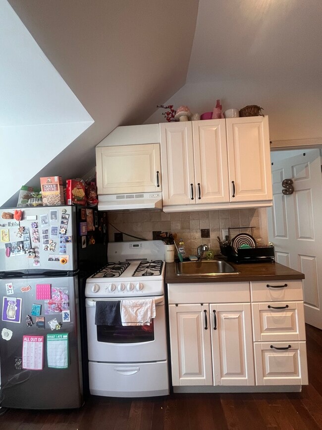 property at 321A Augusta Av