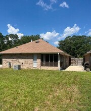 957 Rustwood Dr in Biloxi, MS - Foto de edificio - Building Photo