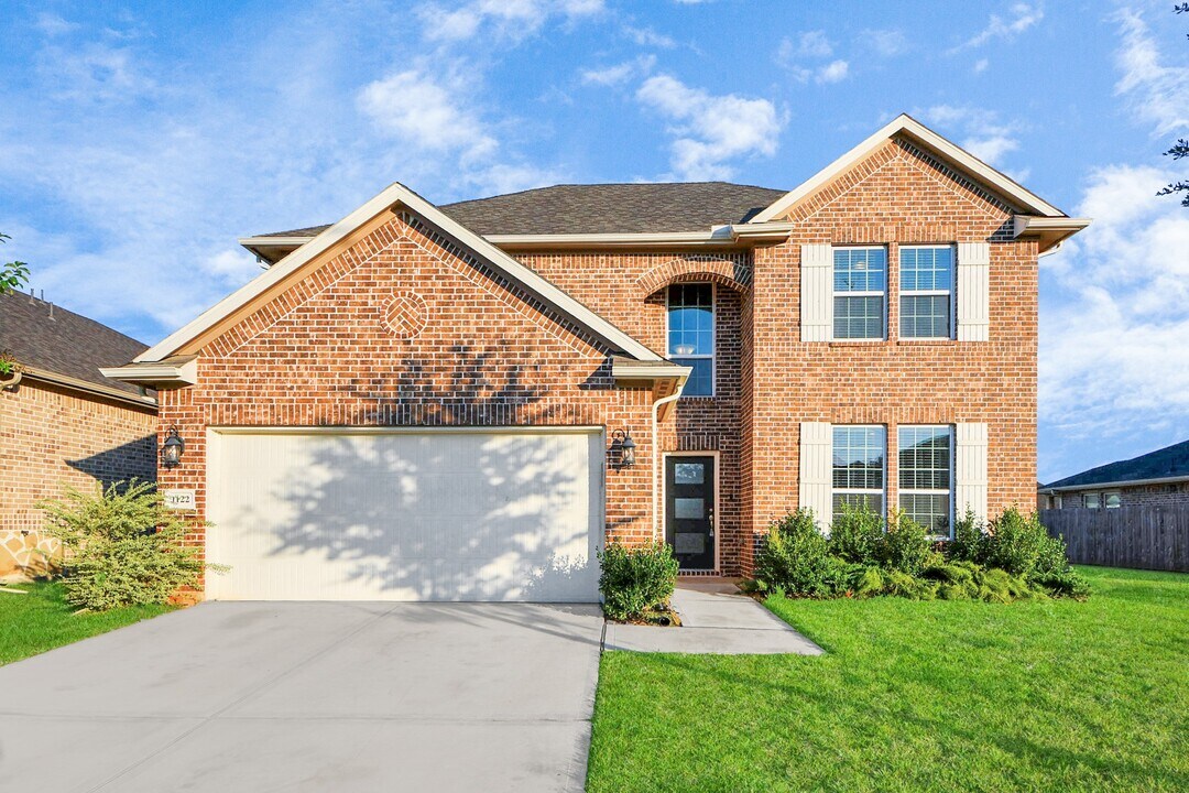 1122 Muscadine Hollow Ln in Richmond, TX - Building Photo