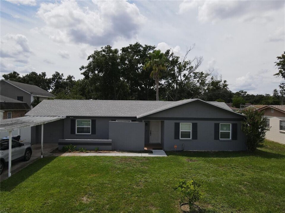 11706 Oban Ave in Tampa, FL - Building Photo