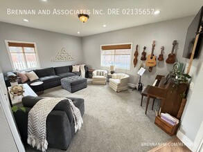 1415 Granite Hills Dr in El Cajon, CA - Building Photo - Building Photo