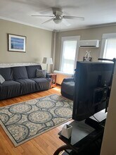 1 Poole St in Woburn, MA - Foto de edificio - Building Photo