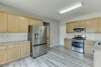 678 Clairidge Elm Trail SW in Lawrenceville, GA - Building Photo - Building Photo