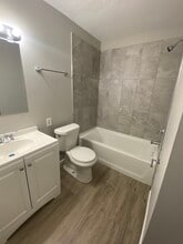 84 Lasalle St, Unit 2 in Mansfield, OH - Building Photo - Building Photo