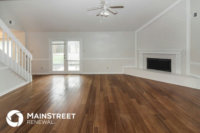 8925 Walnut Forest Cove in Memphis, TN - Building Photo - Building Photo