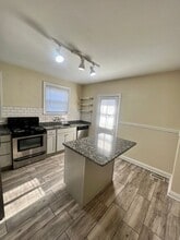 4505 W Grace St in Richmond, VA - Building Photo - Building Photo