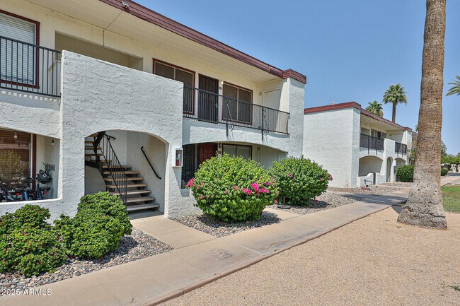 240 Old Litchfield Rd-Unit -207 in Litchfield Park, AZ - Building Photo - Building Photo