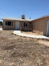 19032 Dividing Line St in Yermo, CA - Building Photo - Building Photo