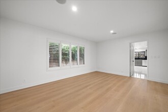 157 N Willaman Dr in Beverly Hills, CA - Building Photo - Building Photo