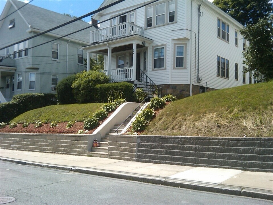 344 Cornell St, Unit 1 in Boston, MA - Building Photo