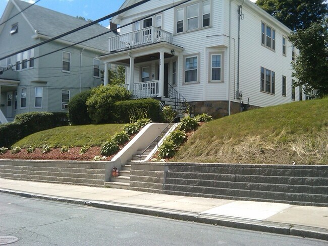 344 Cornell St, Unit 1