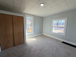 425 S Main St in Holstein, IA - Building Photo - Building Photo