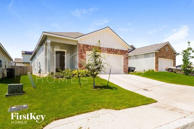 13509 Sunrise Mdw in Saint Hedwig, TX - Building Photo - Building Photo