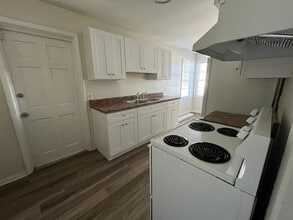 1616 Brockett Ave in High Point, NC - Building Photo - Building Photo