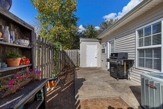 1101 Downs Blvd, Unit Apt 117 in Franklin, TN - Building Photo - Building Photo