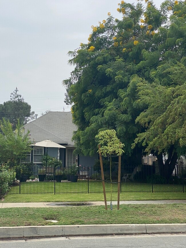 property at 40 Arlington Dr