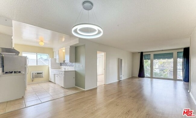 property at 1014 N Spaulding Ave