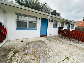 308 Central Dr in West Palm Beach, FL - Building Photo - Building Photo