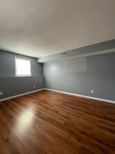 120 15th St, Unit #4 in Fall River, MA - Foto de edificio - Building Photo