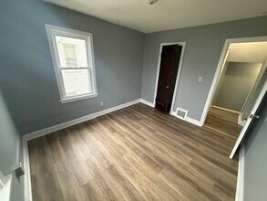 20006 Mountville Dr in Maple Heights, OH - Foto de edificio - Building Photo