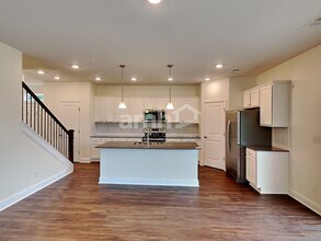 910 Ronnie Rd in Nashville, TN - Building Photo - Building Photo