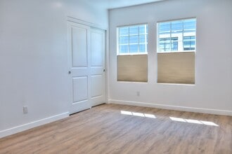 65 N Sierra Bonita Ave-Unit -65 N Sierra Bonita in Pasadena, CA - Building Photo - Building Photo