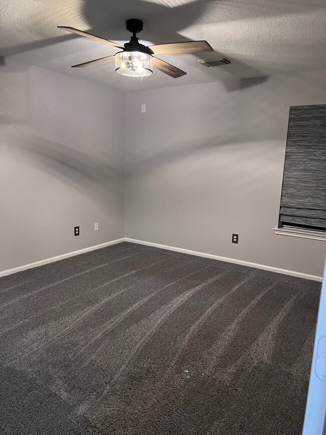 2806 Dove Tree Dr in Alvin, TX - Foto de edificio - Building Photo