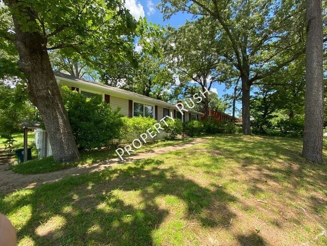 1503 Pin Oak Dr in Chattanooga, TN - Building Photo - Building Photo
