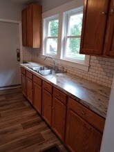 756 Clancy Ave NE-Unit -Lower Apt # 1 in Grand Rapids, MI - Building Photo - Building Photo