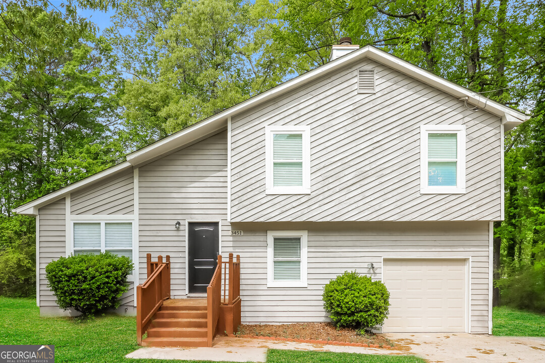 3451 Deer Trce in Stonecrest, GA - Building Photo