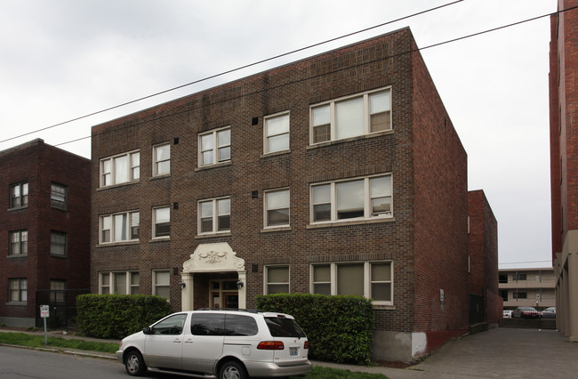 Capitol Place Apartments in Seattle, WA - Foto de edificio - Building Photo