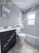 1185 St Matthew Dr in Florissant, MO - Building Photo - Building Photo